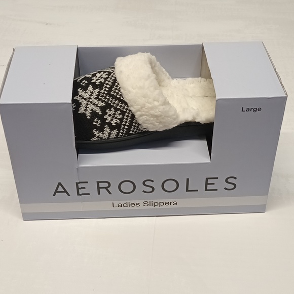 New Aerosoles women's 8 - 9 sherpa Snowflakes house warm cozy winter slippers - Picture 2 of 8